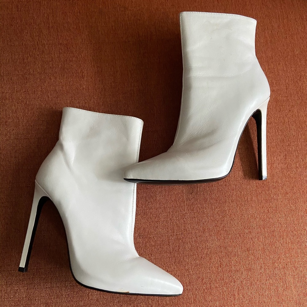 TONY BIANCO White Heeled booties